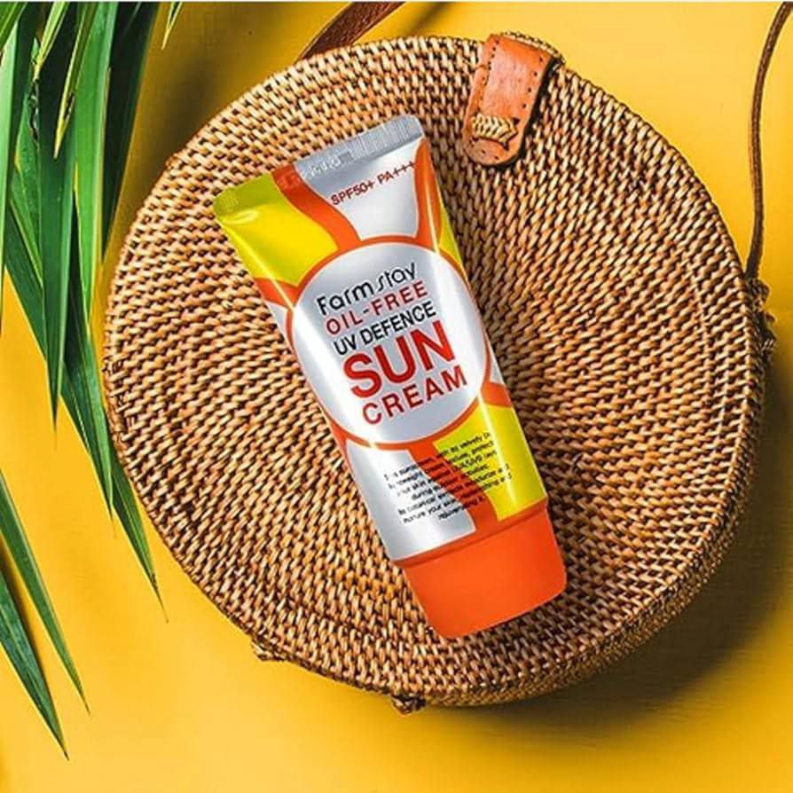💥FARM STAY OIL-FREE UV Defence Sun Cream